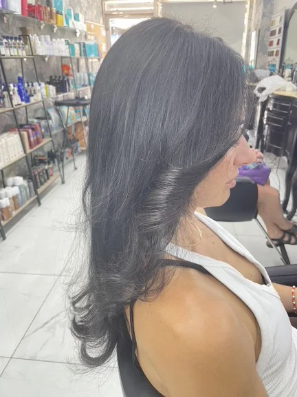 Korean style haircut color blowout